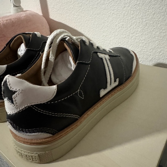 Lucchese Women’s Double L Lace up Sneakers (Do not have box) - Picture 6 of 9